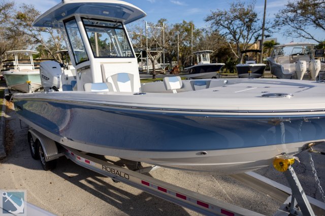 New 2024 Robalo for sale